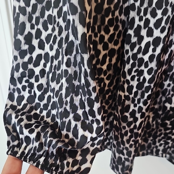Torrid Black and White Animal Print Blouse - Picture 6 of 9